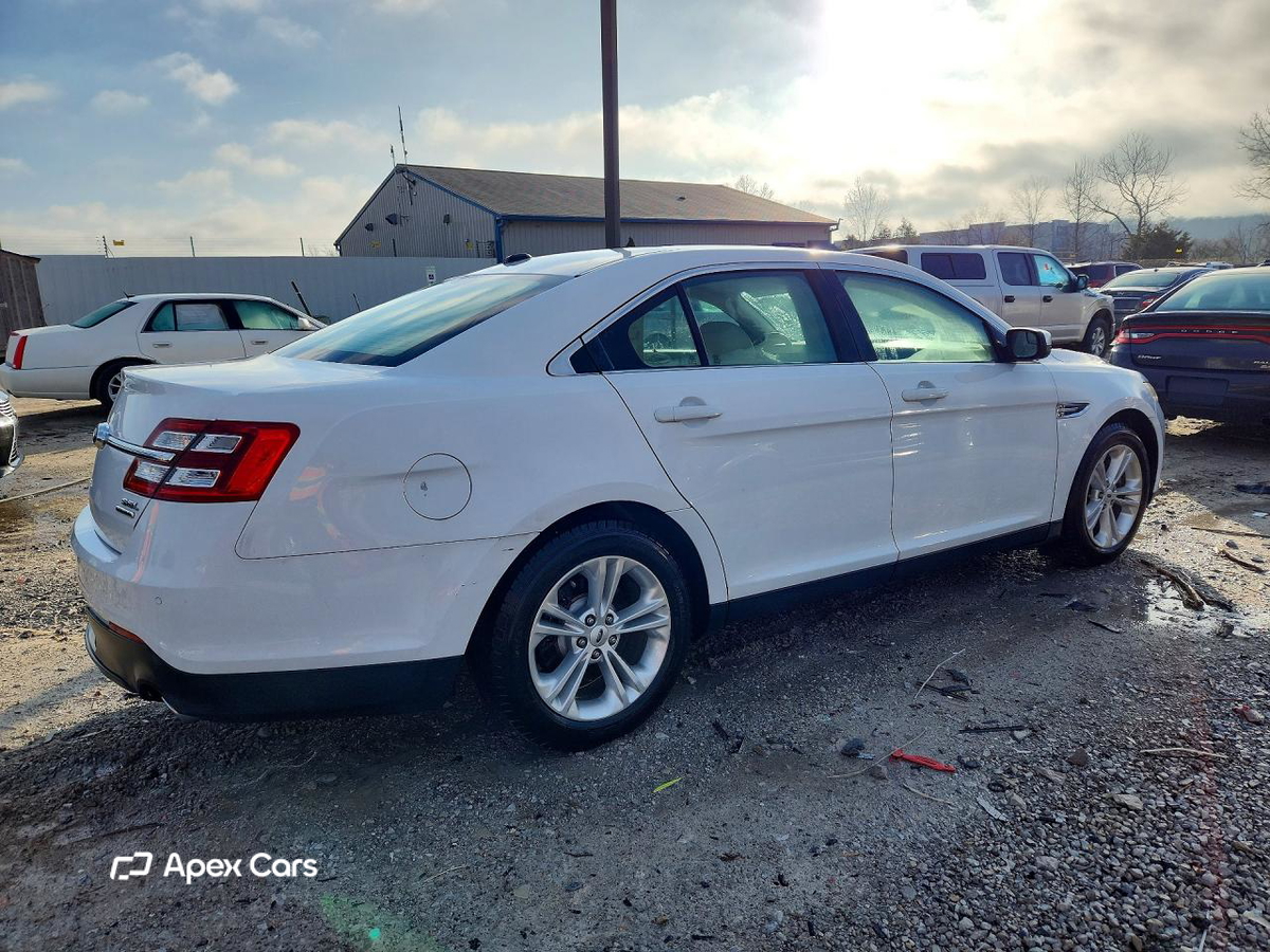 Ford Taurus 2014