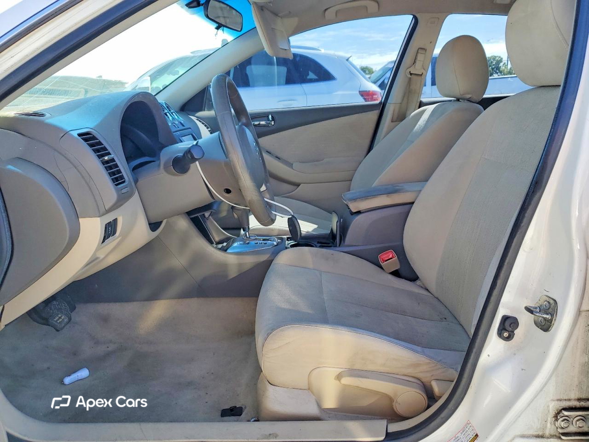 Nissan Altima 2012