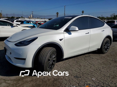 Tesla Model Y 2020 - Image 1 of 14