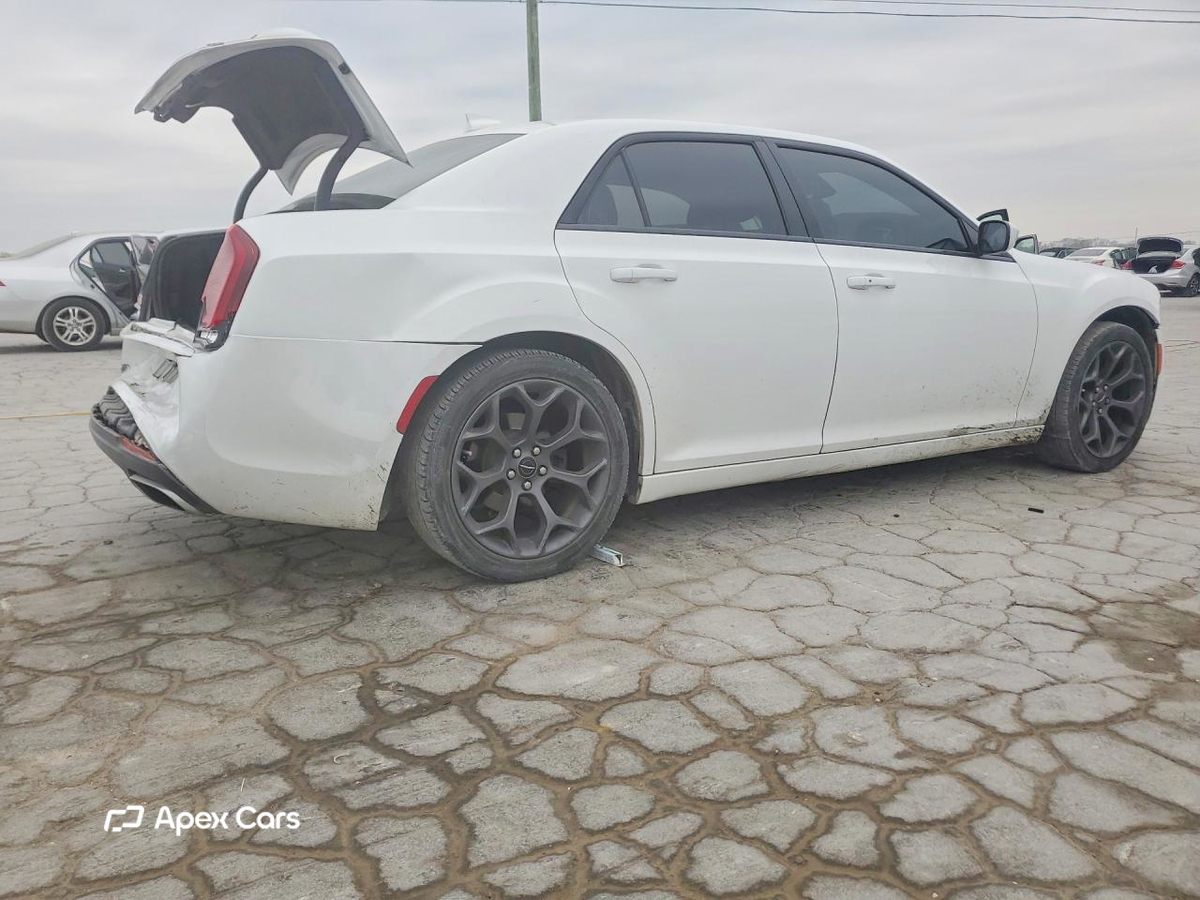 Chrysler 300 2016