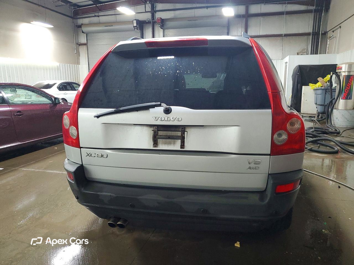 Volvo XC90 2005