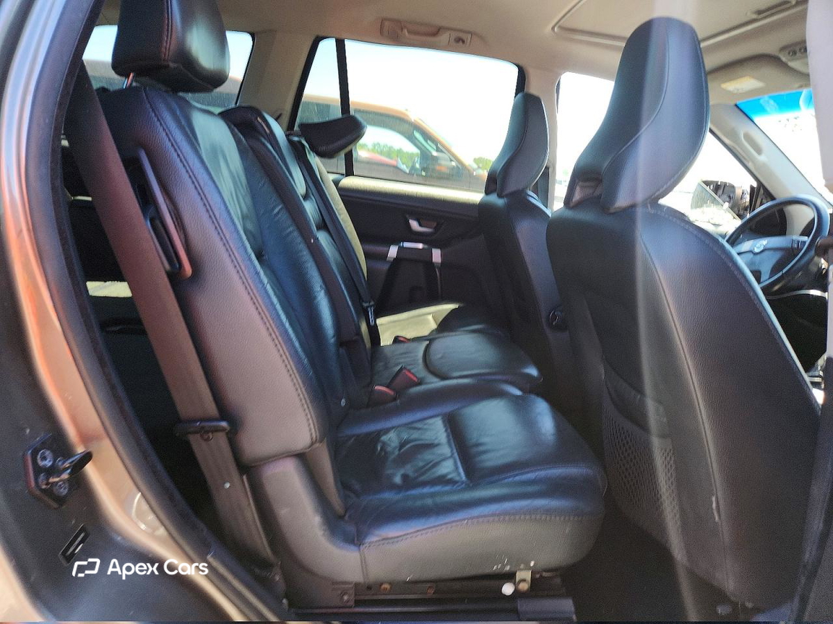 Volvo XC90 2011
