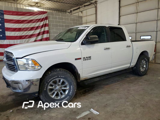 RAM 1500 2015 - Zdjęcie 1 z 12
