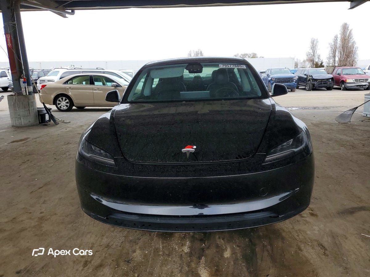 Tesla Model 3 2024