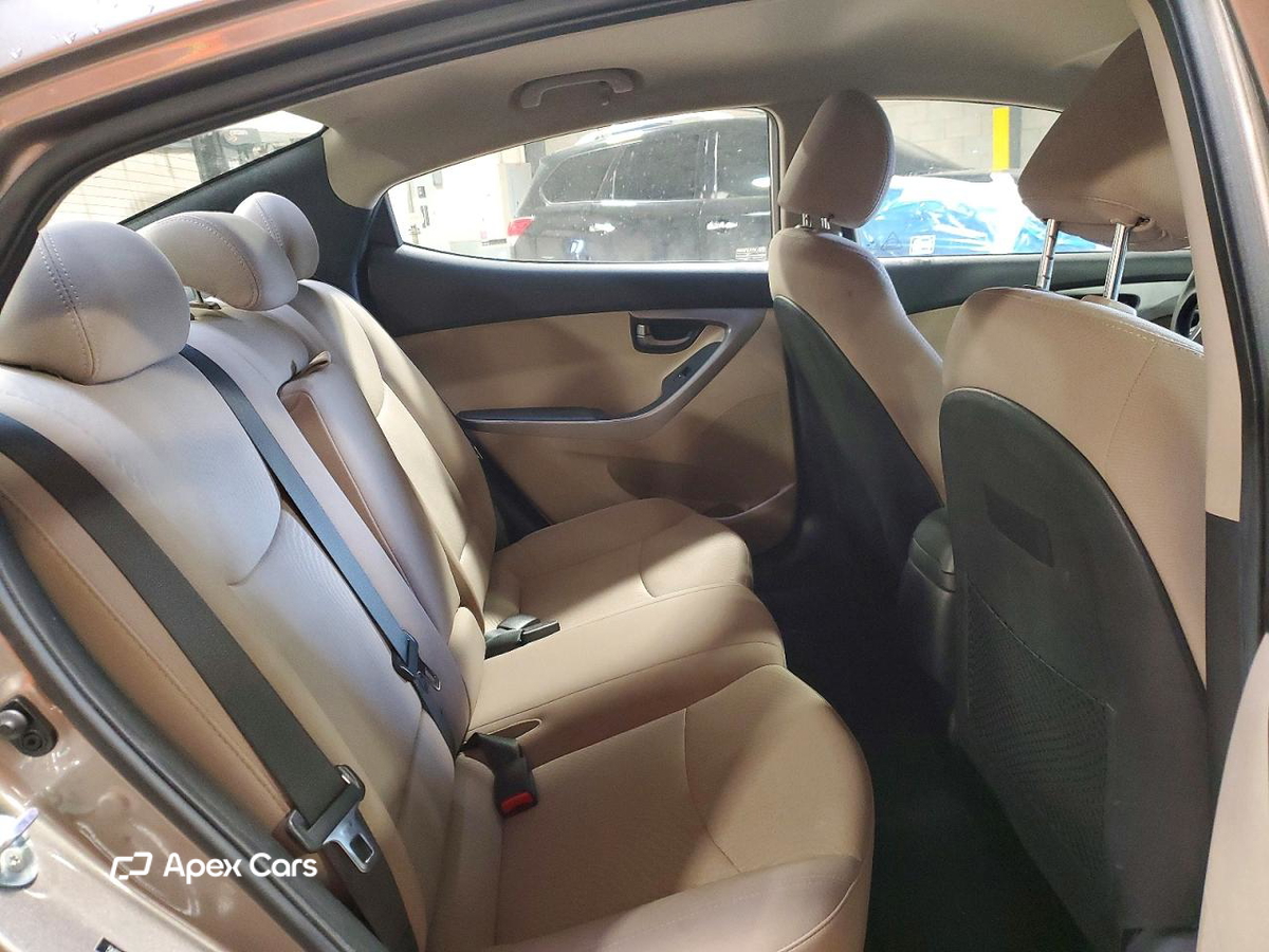Hyundai Elantra 2016