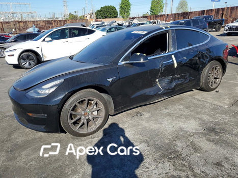 Tesla Model 3 2020 - Zdjęcie 1 z 13
