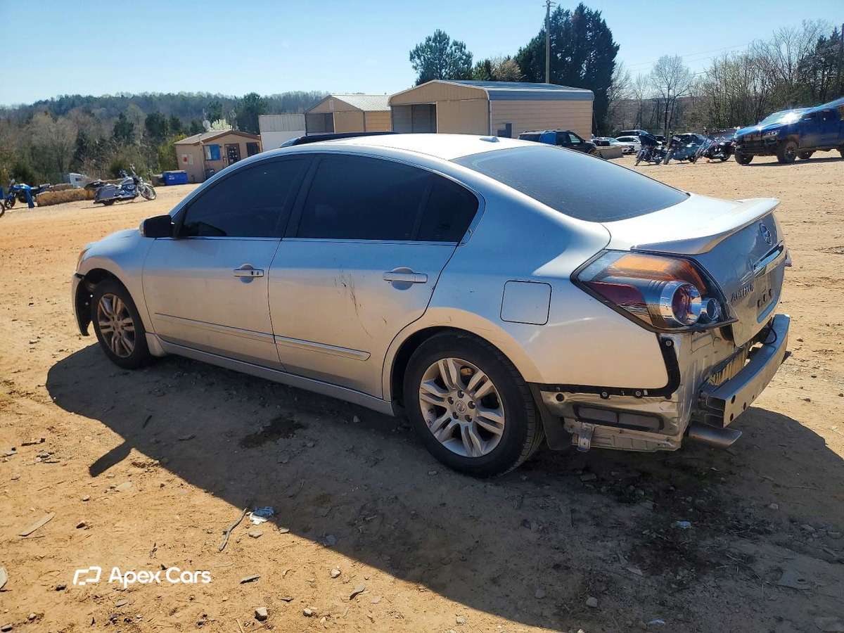 Nissan Altima 2010