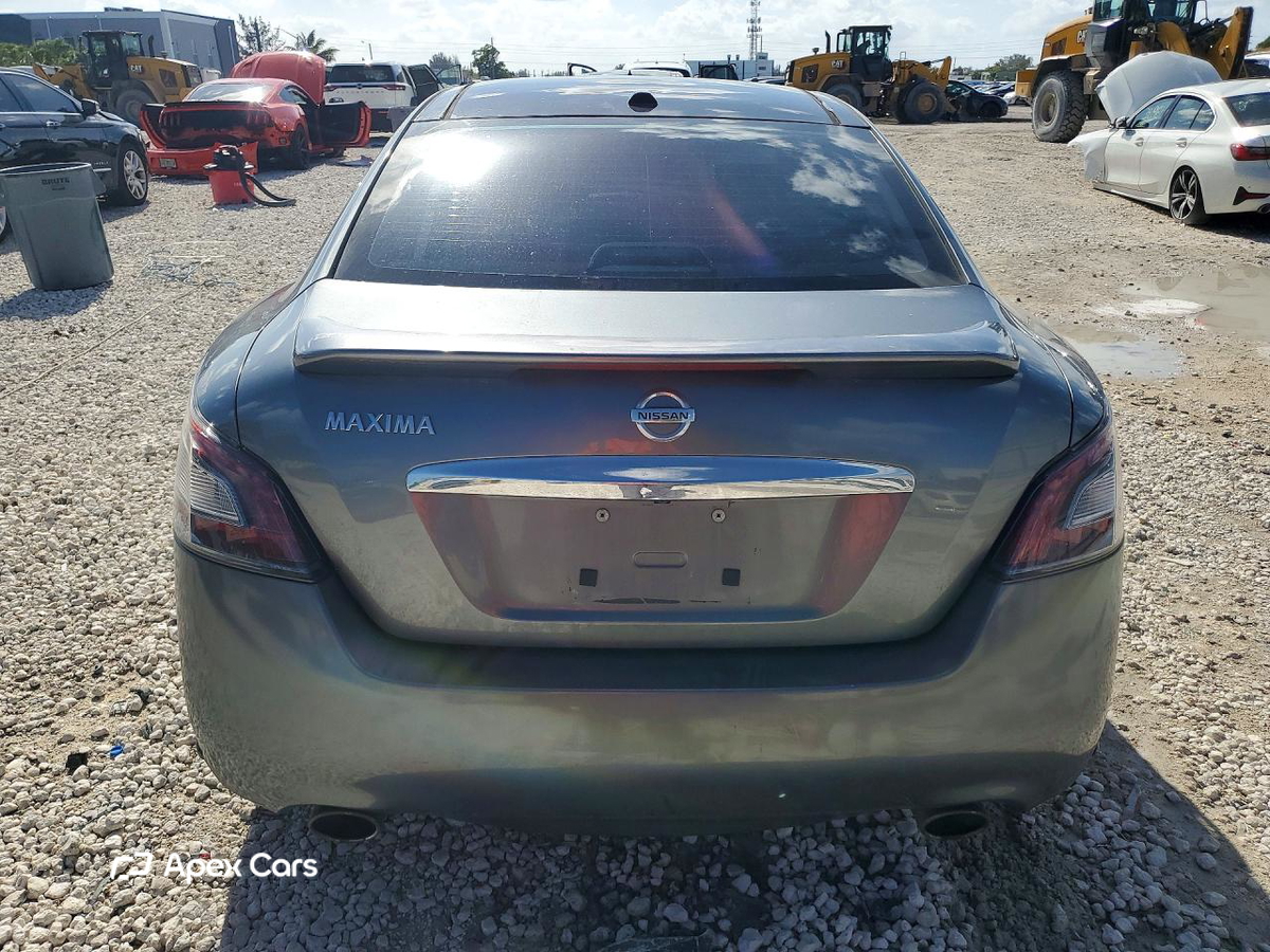 Nissan Maxima 2014