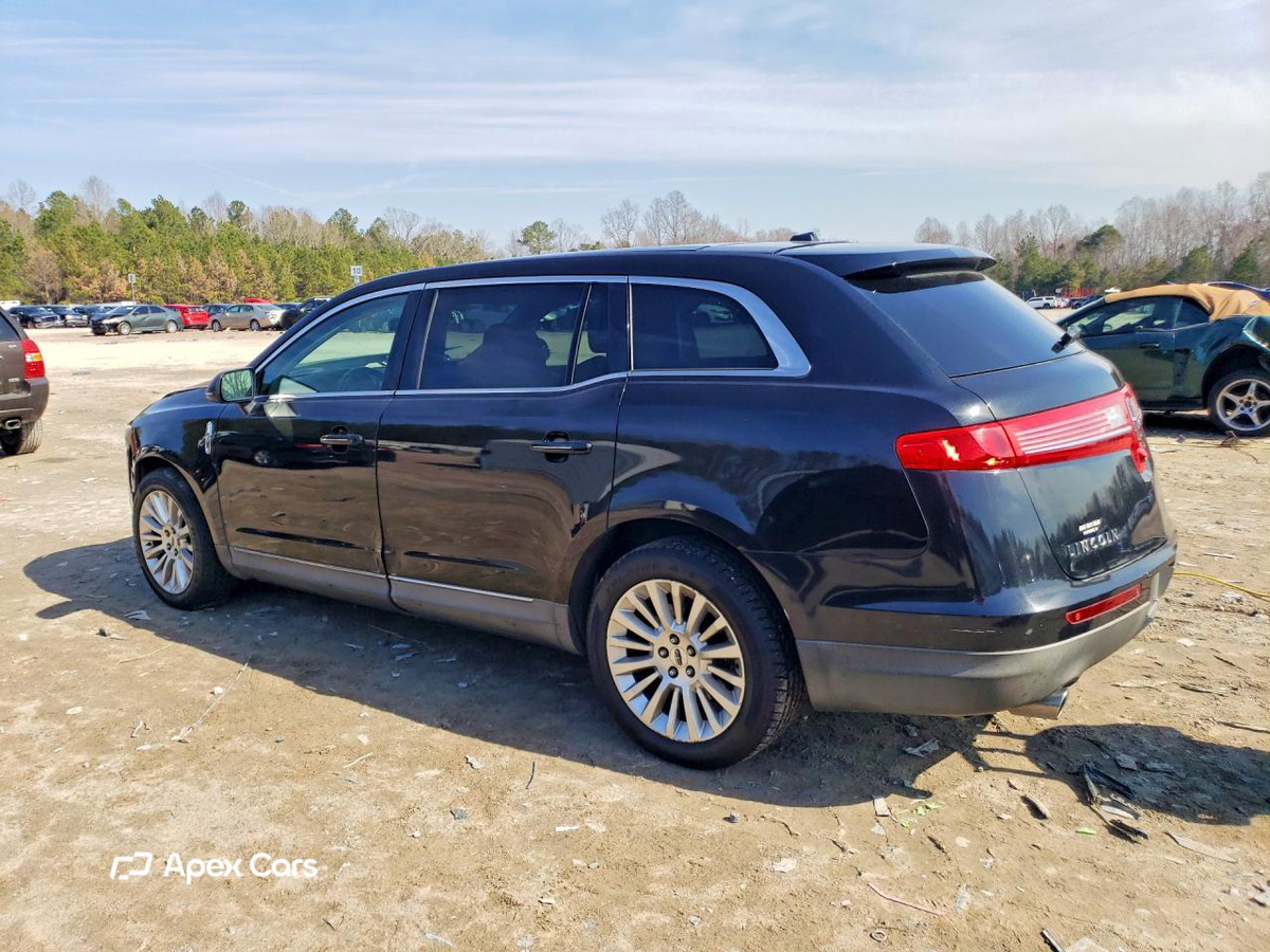 Lincoln MKT 2010
