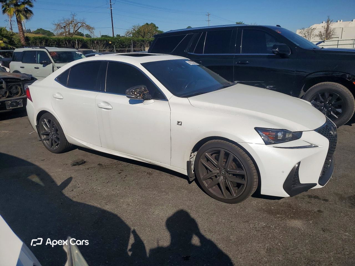 Lexus IS 2020