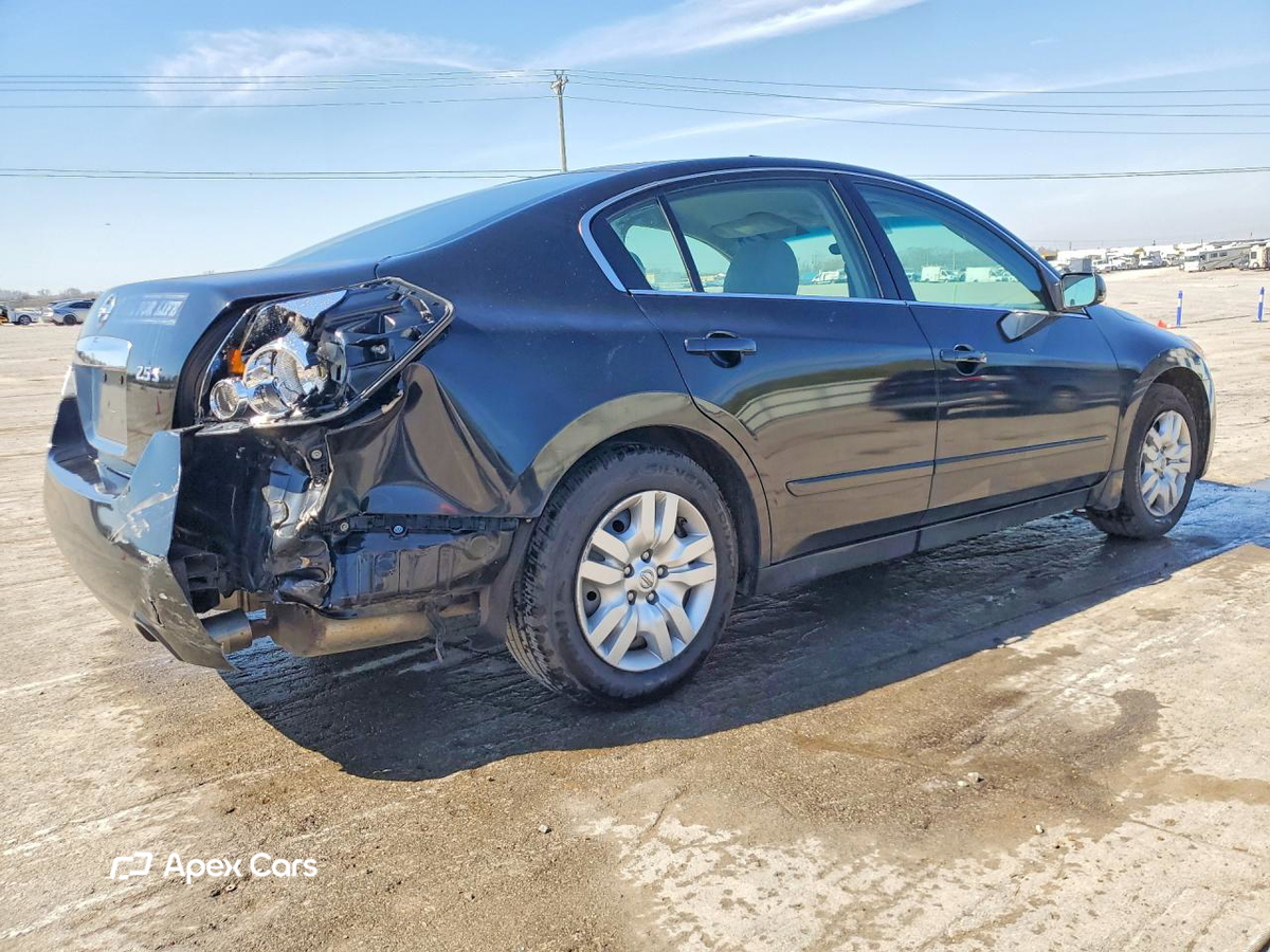 Nissan Altima 2010