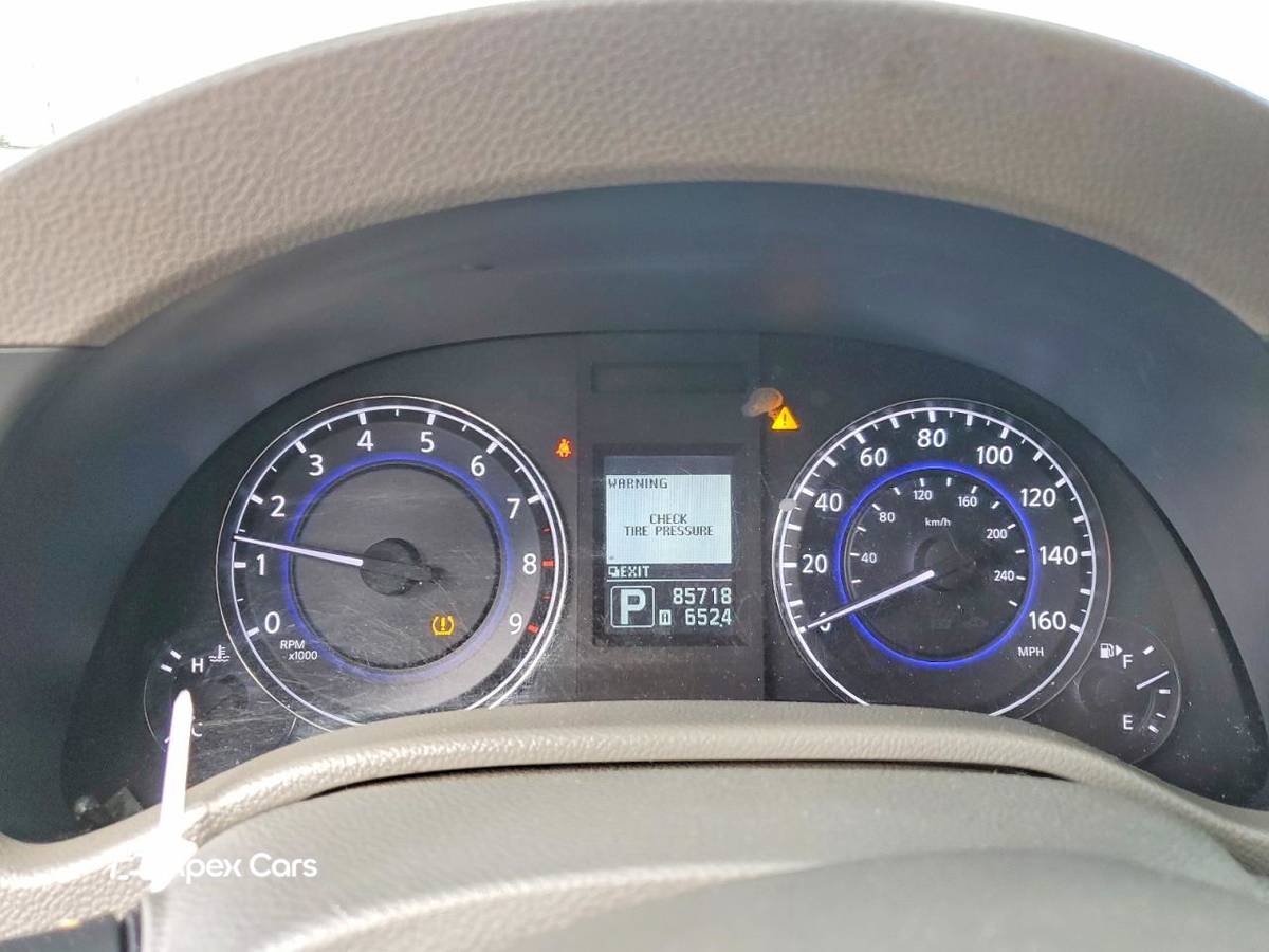 Infiniti G 2011