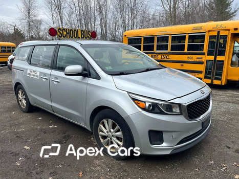 Kia Sedona 2017 - Image 1 of 10