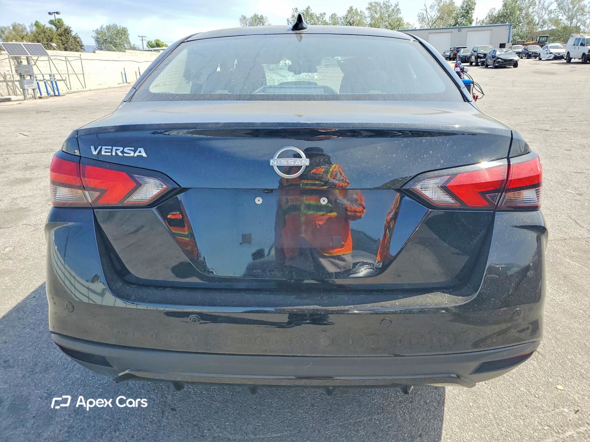 Nissan Versa 2025