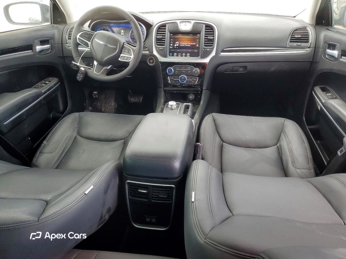 Chrysler 300 2023