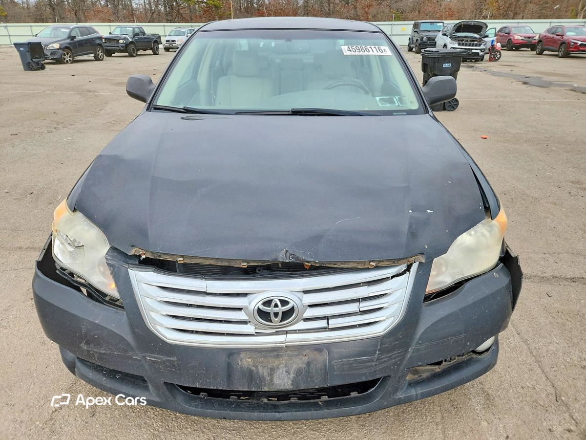 Toyota Avalon 2010