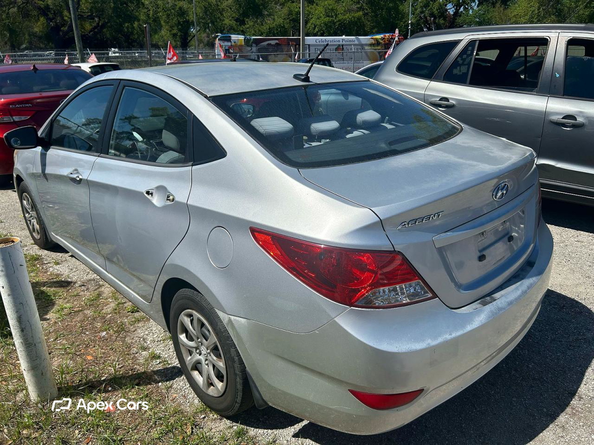 Hyundai Accent 2012