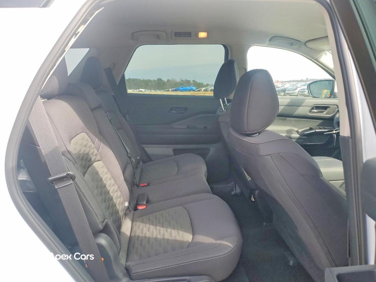 Nissan Pathfinder 2025