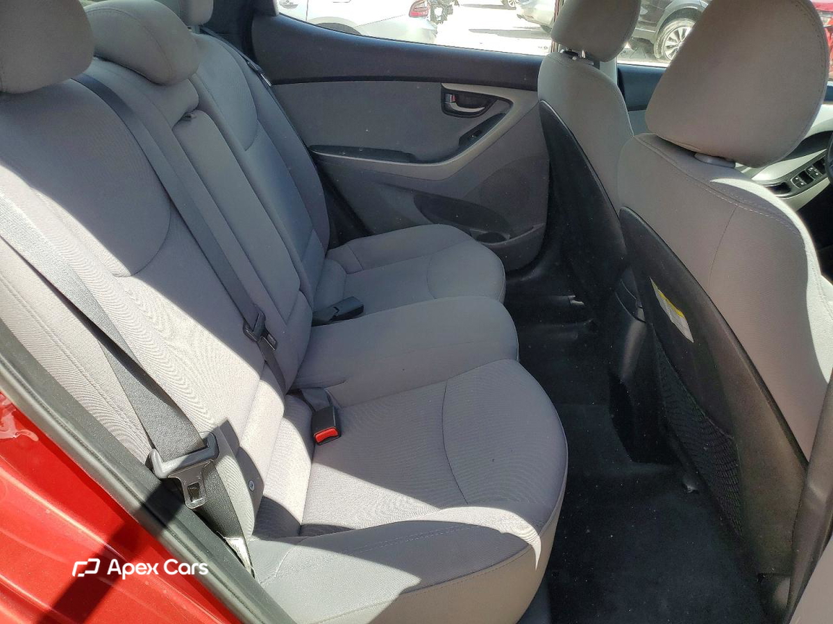 Hyundai Elantra 2016