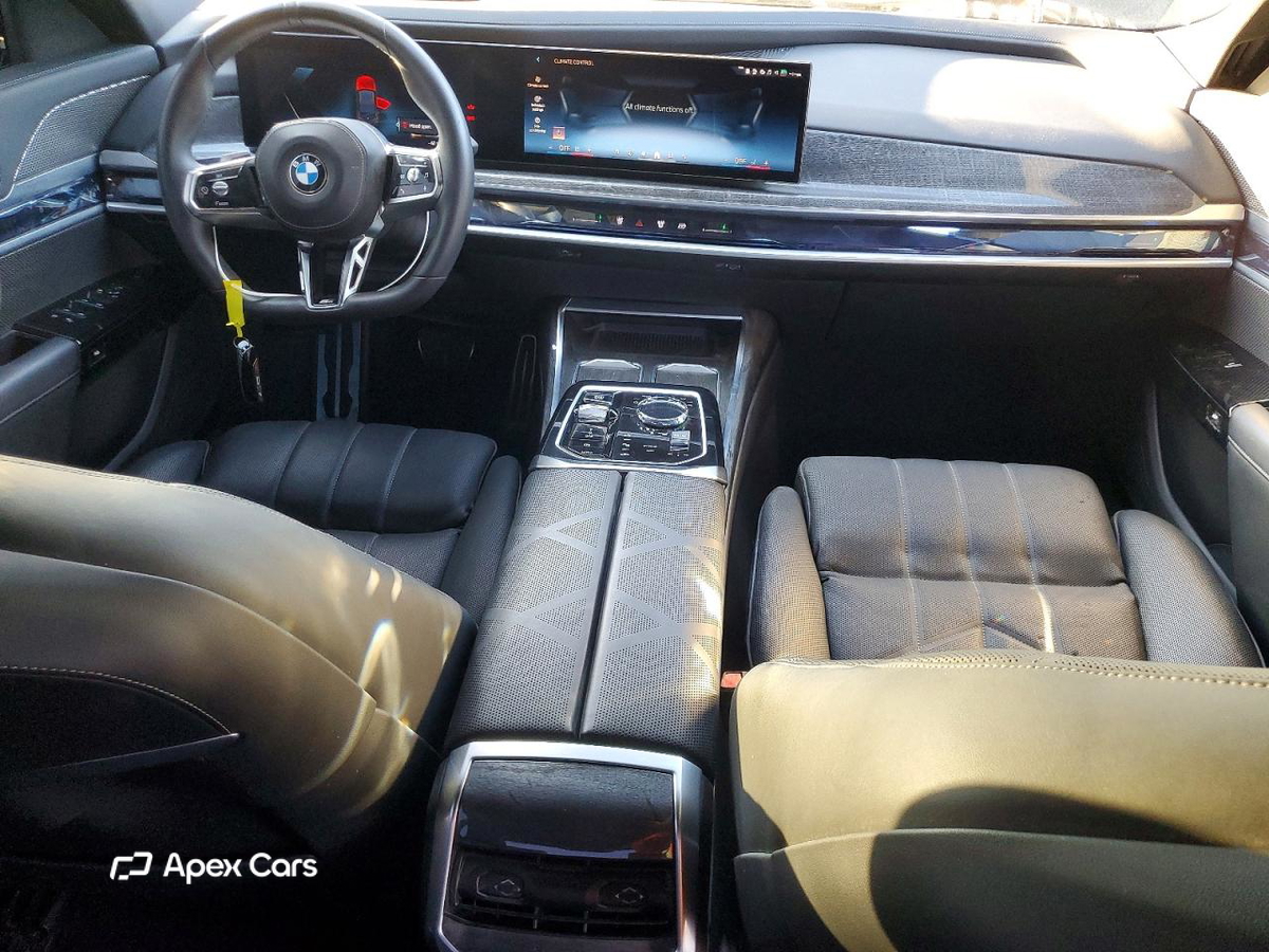 BMW i7 2024