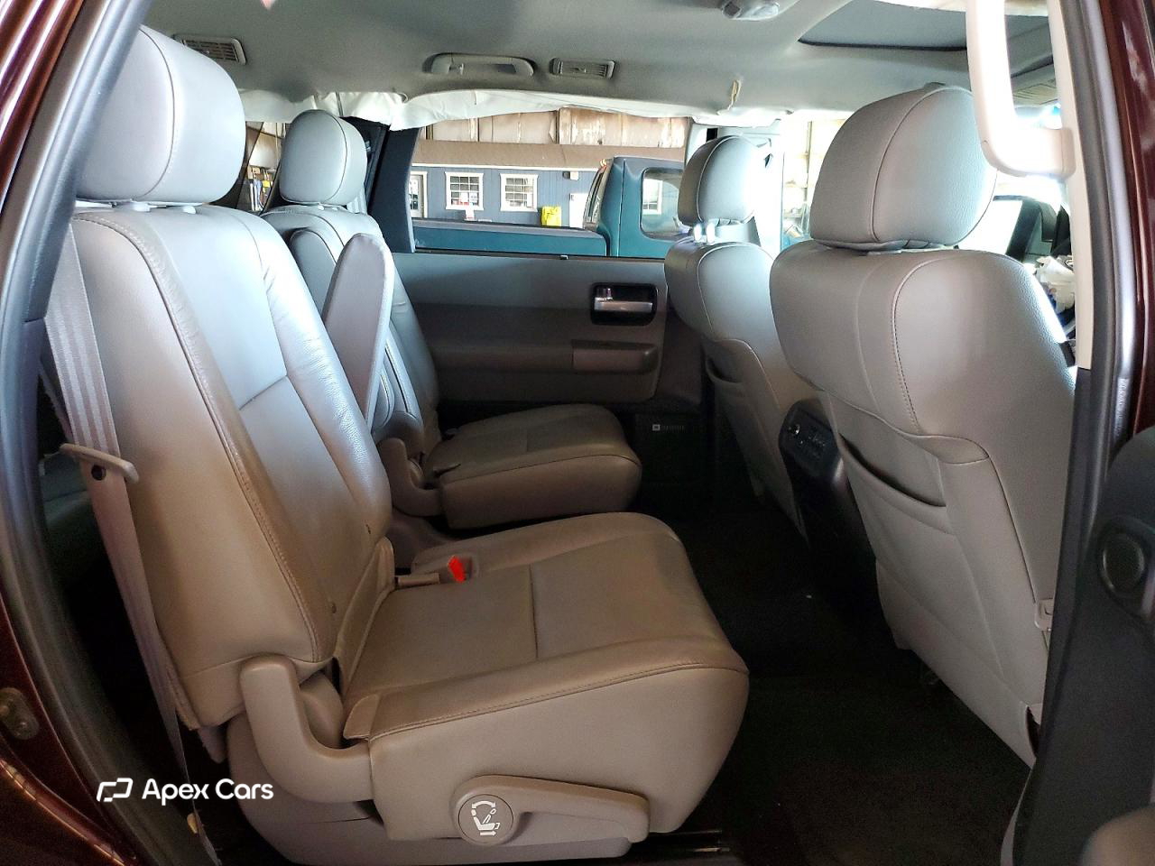 Toyota Sequoia 2015