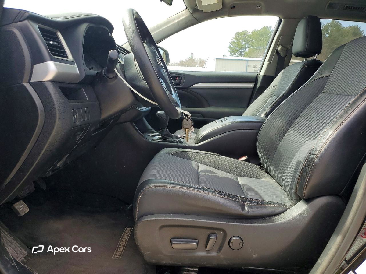 Toyota Highlander 2016
