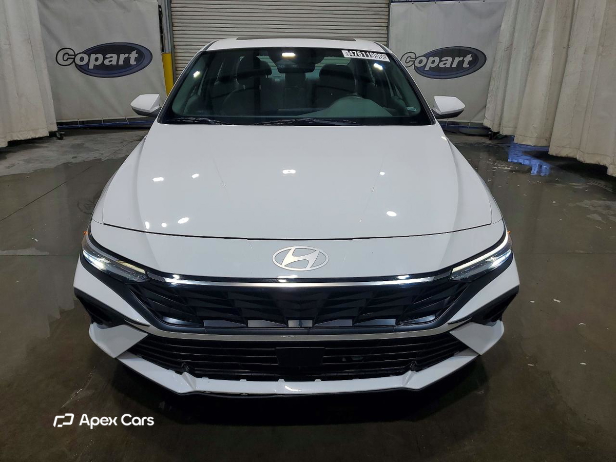 Hyundai Elantra 2025