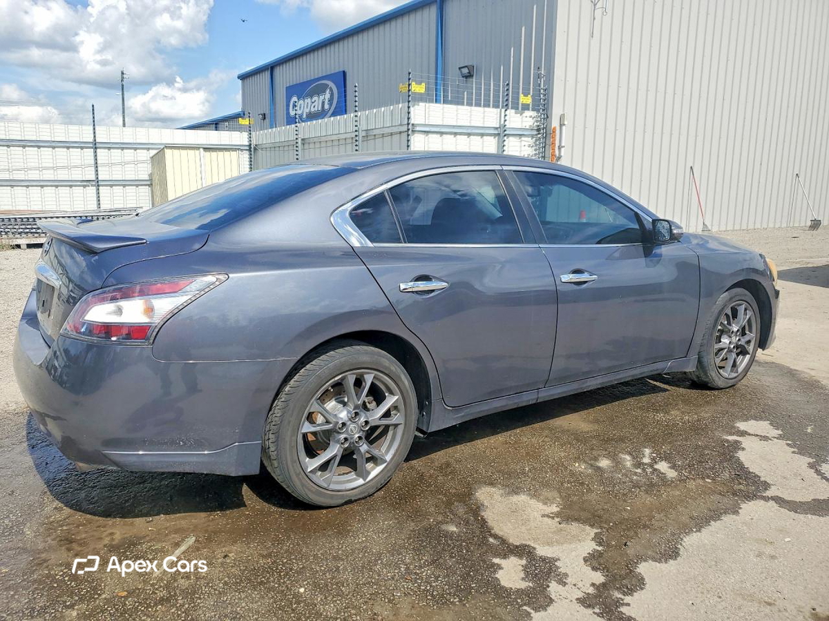Nissan Maxima 2012