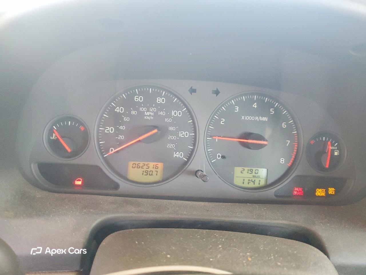 Volvo V40 2004