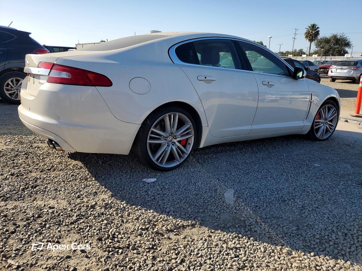 Jaguar XF 2010