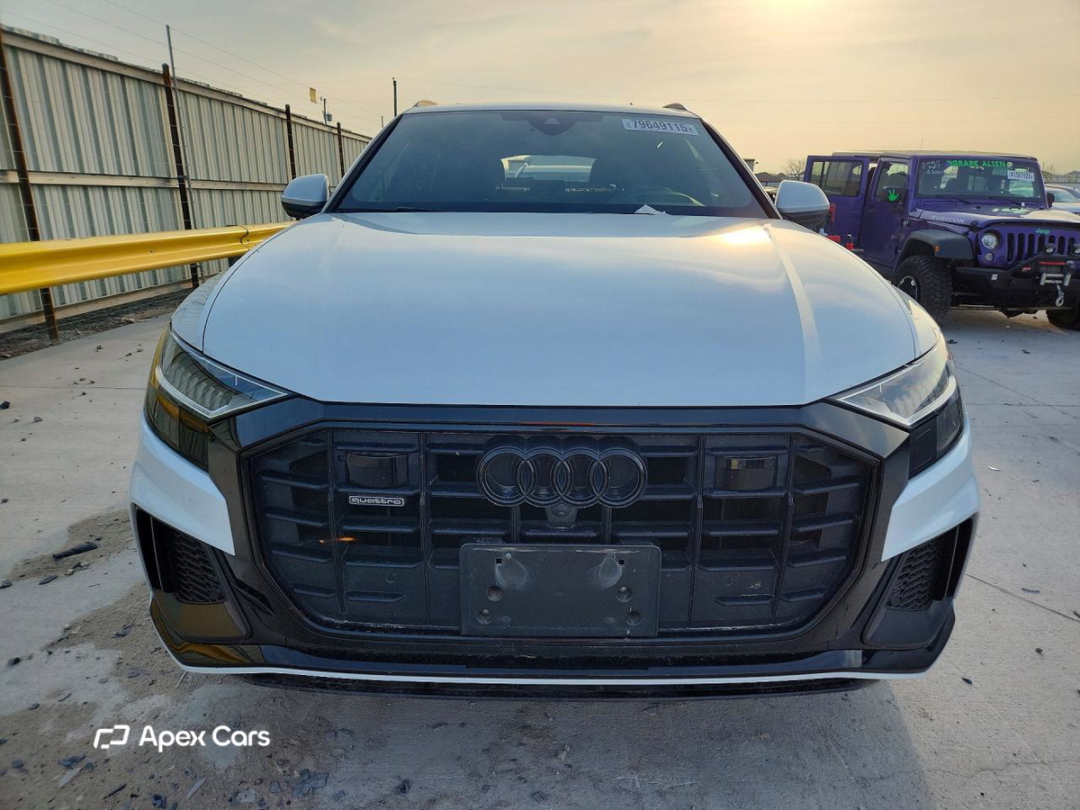 Audi Q8 2021