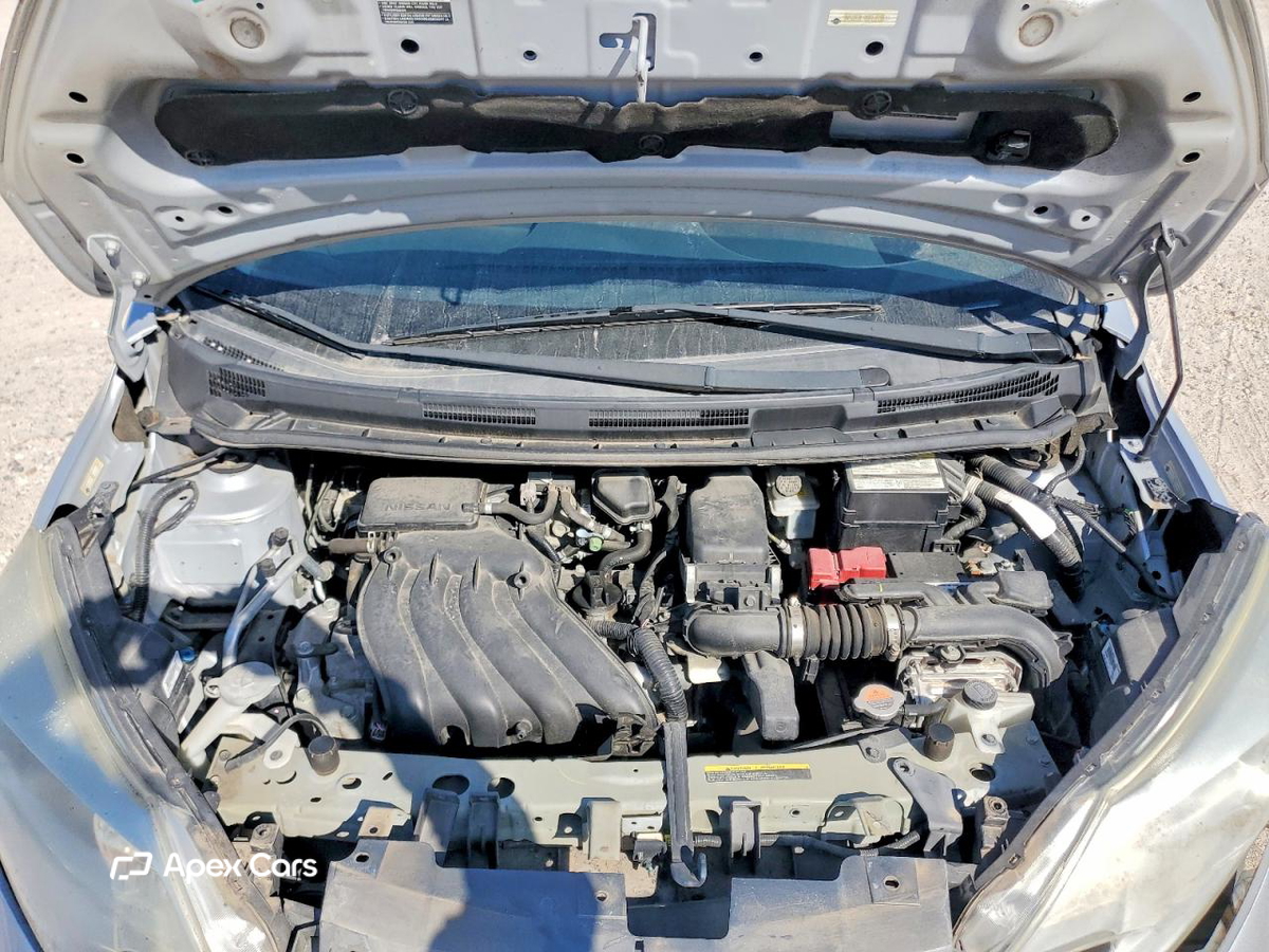 Nissan Versa 2015