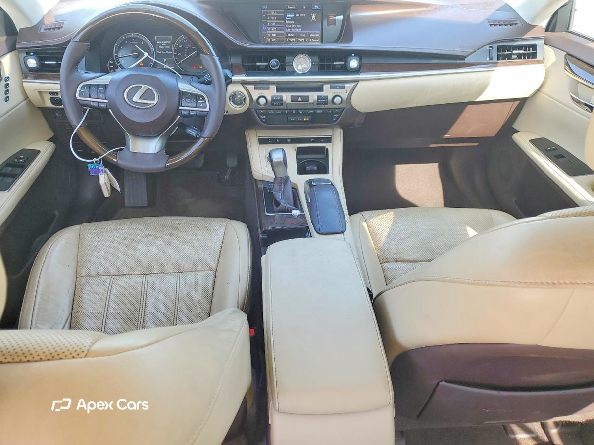 Lexus ES 2016