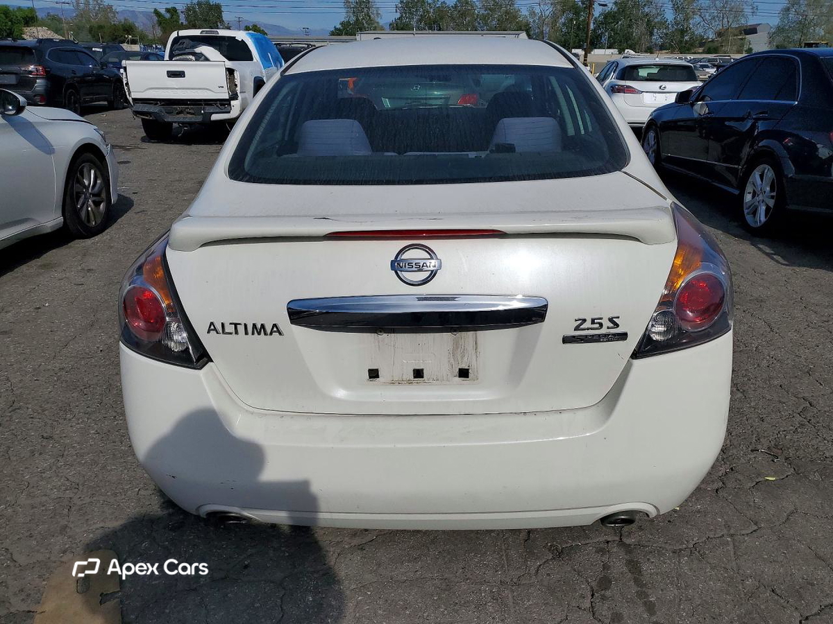 Nissan Altima 2012