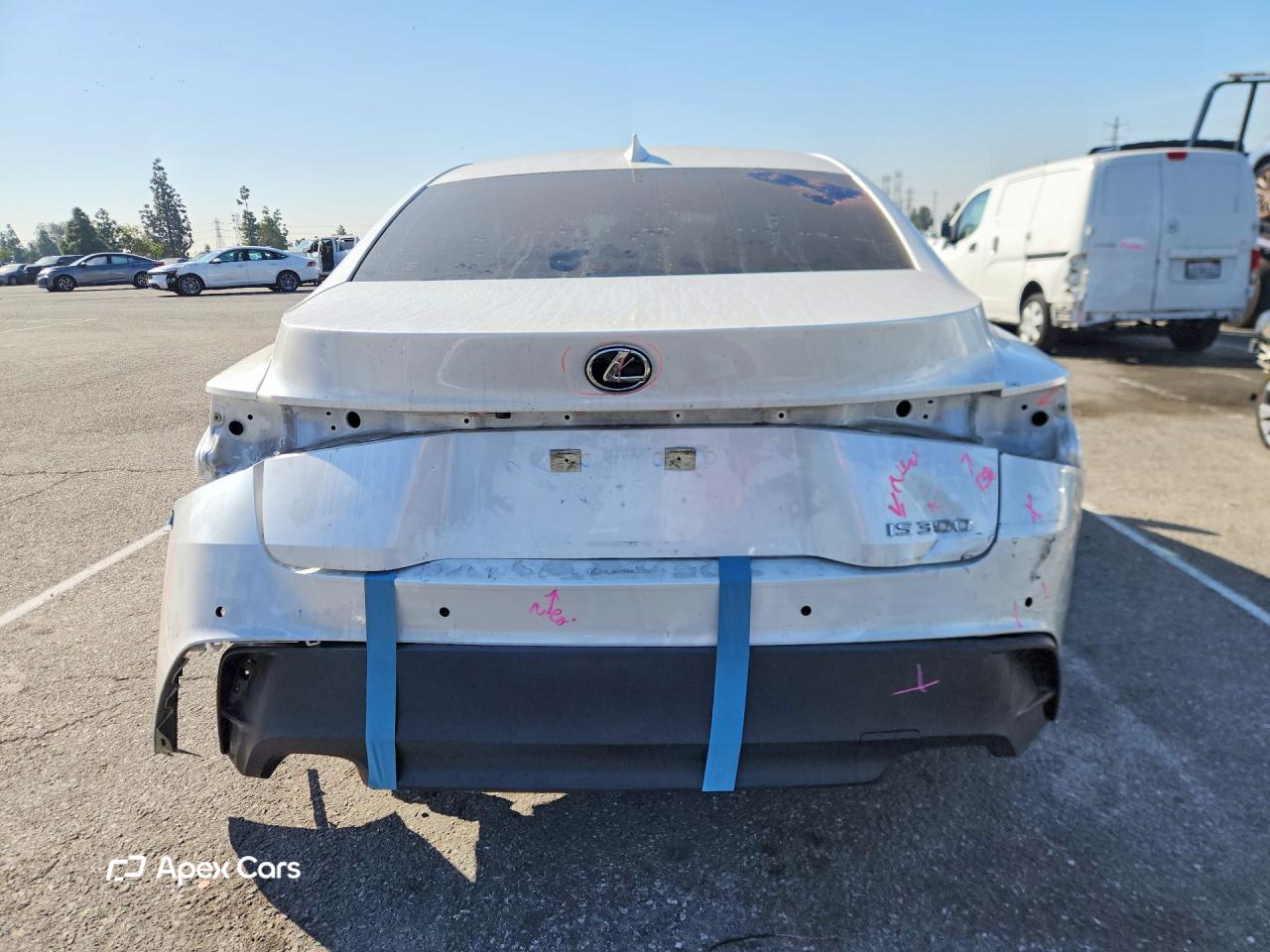 Lexus IS 2022