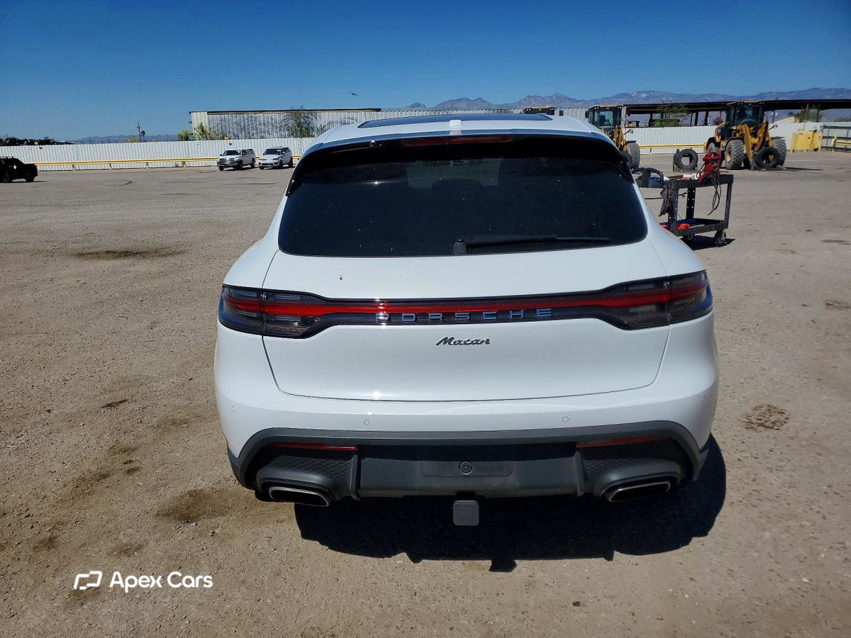 Porsche Macan 2025