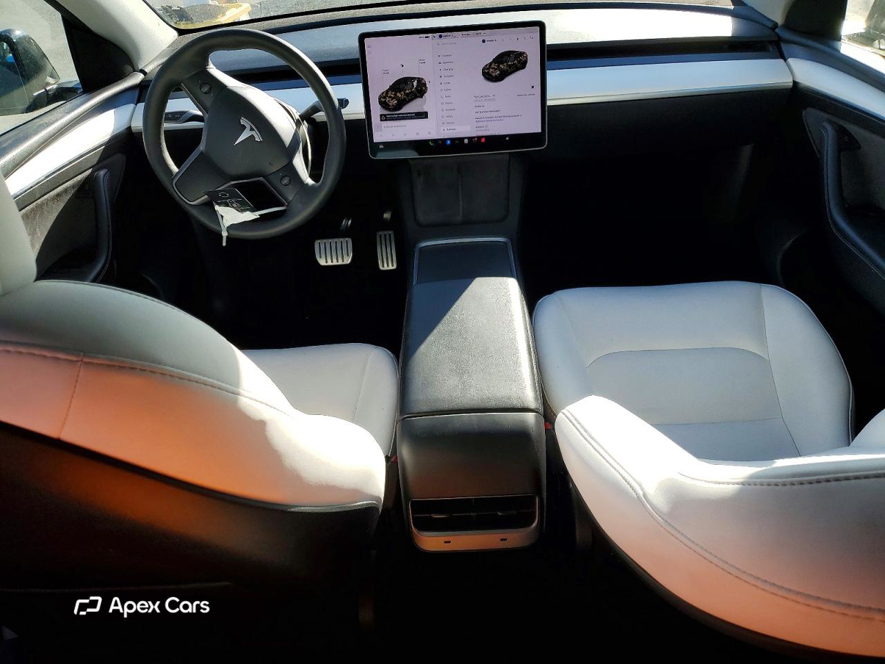 Tesla Model Y 2024