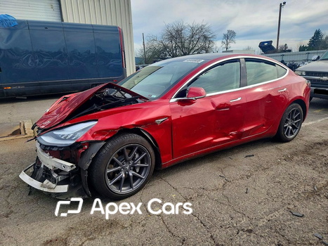 Tesla Model 3 2020 - Image 1 of 5