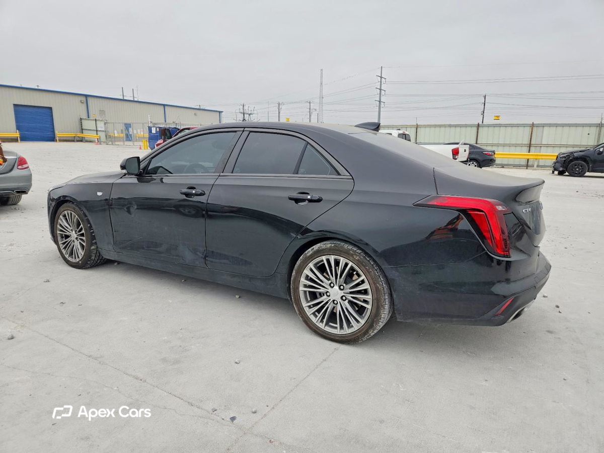 Cadillac CT4 2021