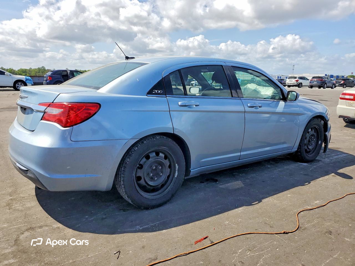 Chrysler 200 2013