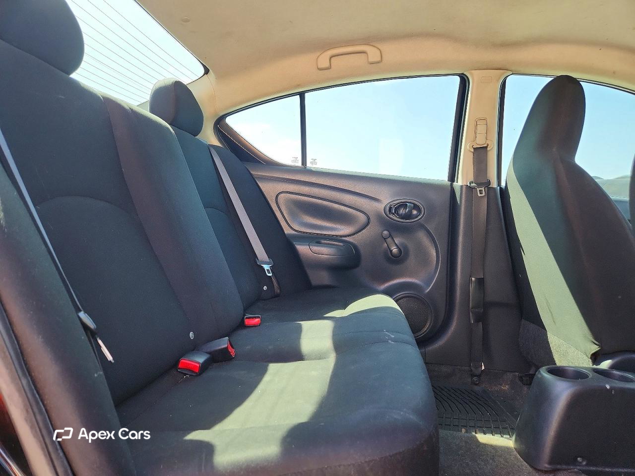 Nissan Versa 2015