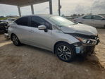 Nissan Versa 2021