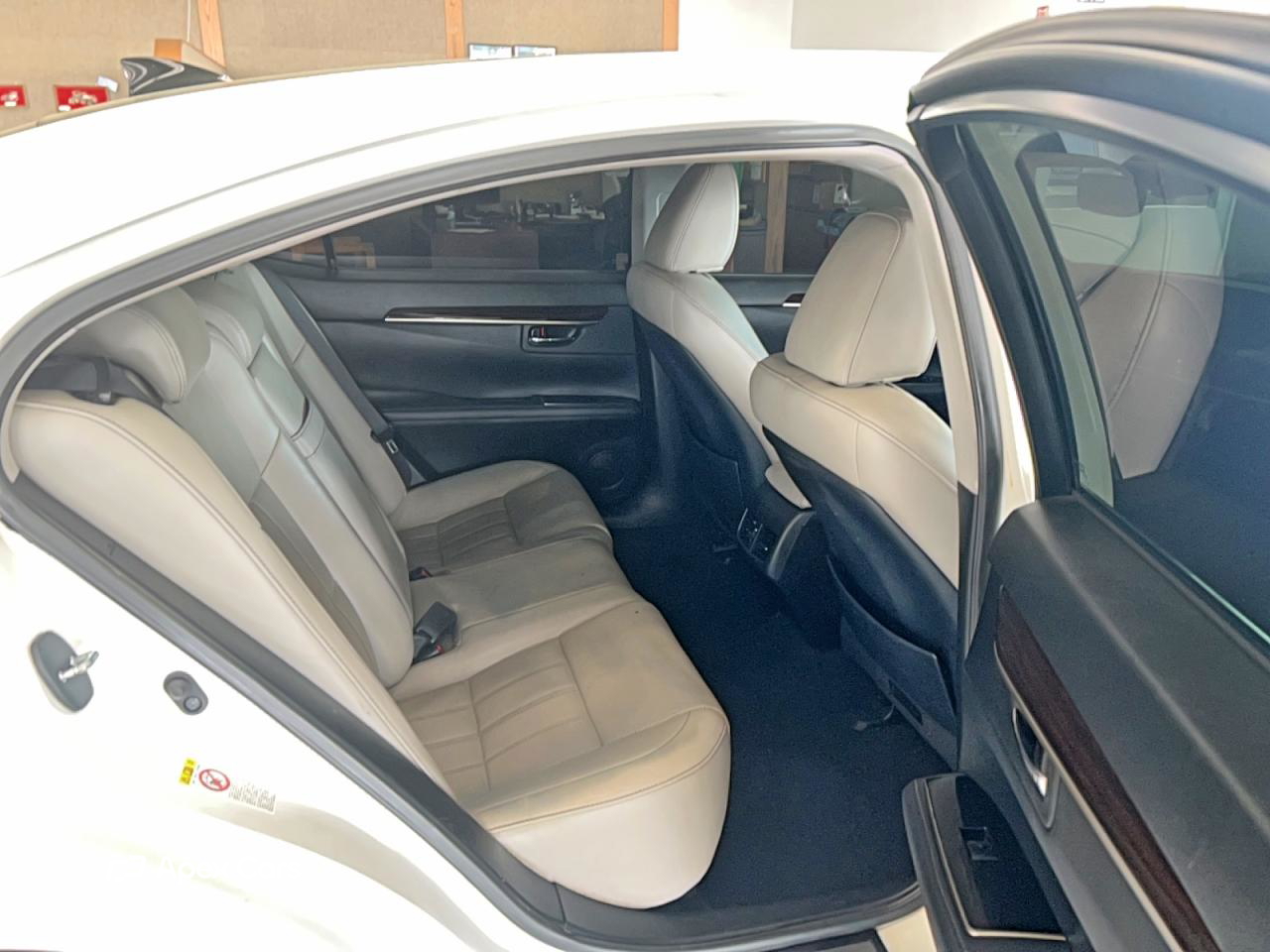 Lexus ES 2018