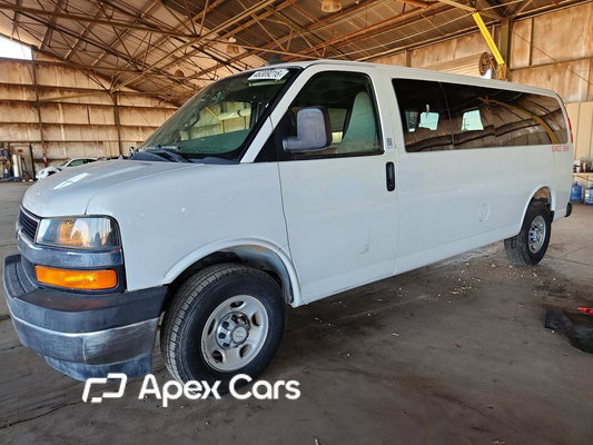 Chevrolet Express 2017 - Image 1 of 13