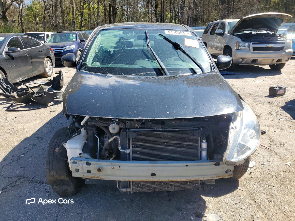 Nissan Versa 2018