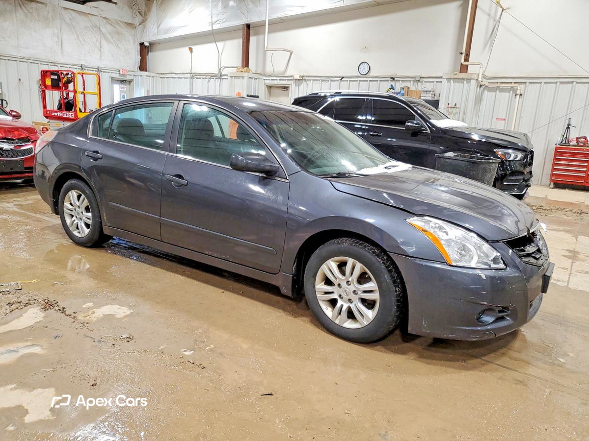 Nissan Altima 2012