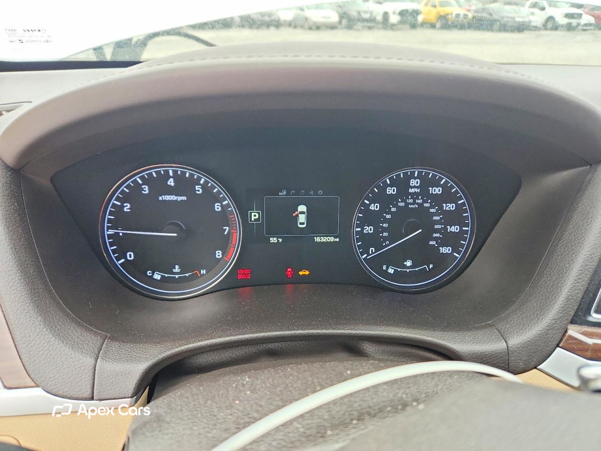 Hyundai Genesis 2016