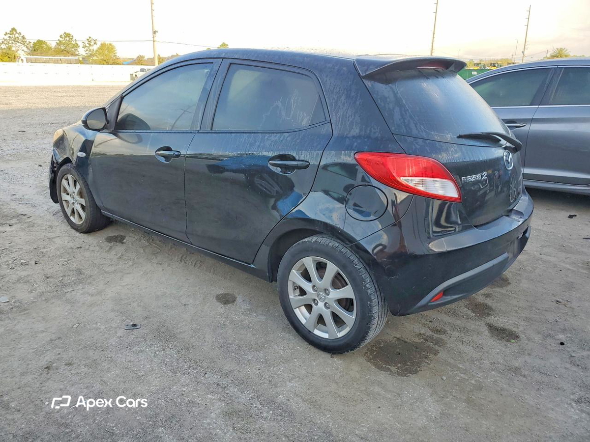Mazda 2 2011