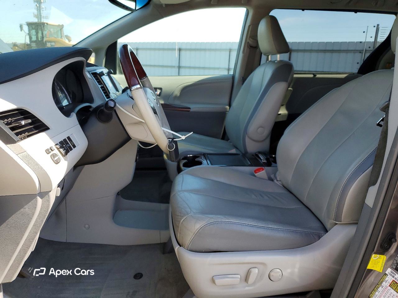 Toyota Sienna 2013