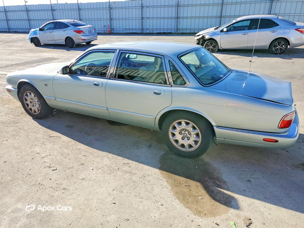 Jaguar XJ 2000